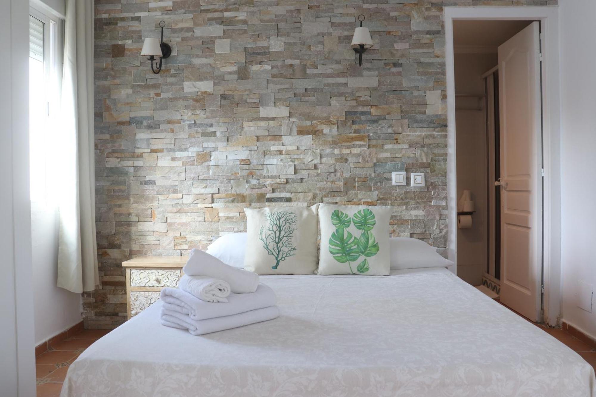 Hostal La Paloma I Calpe Ngoại thất bức ảnh