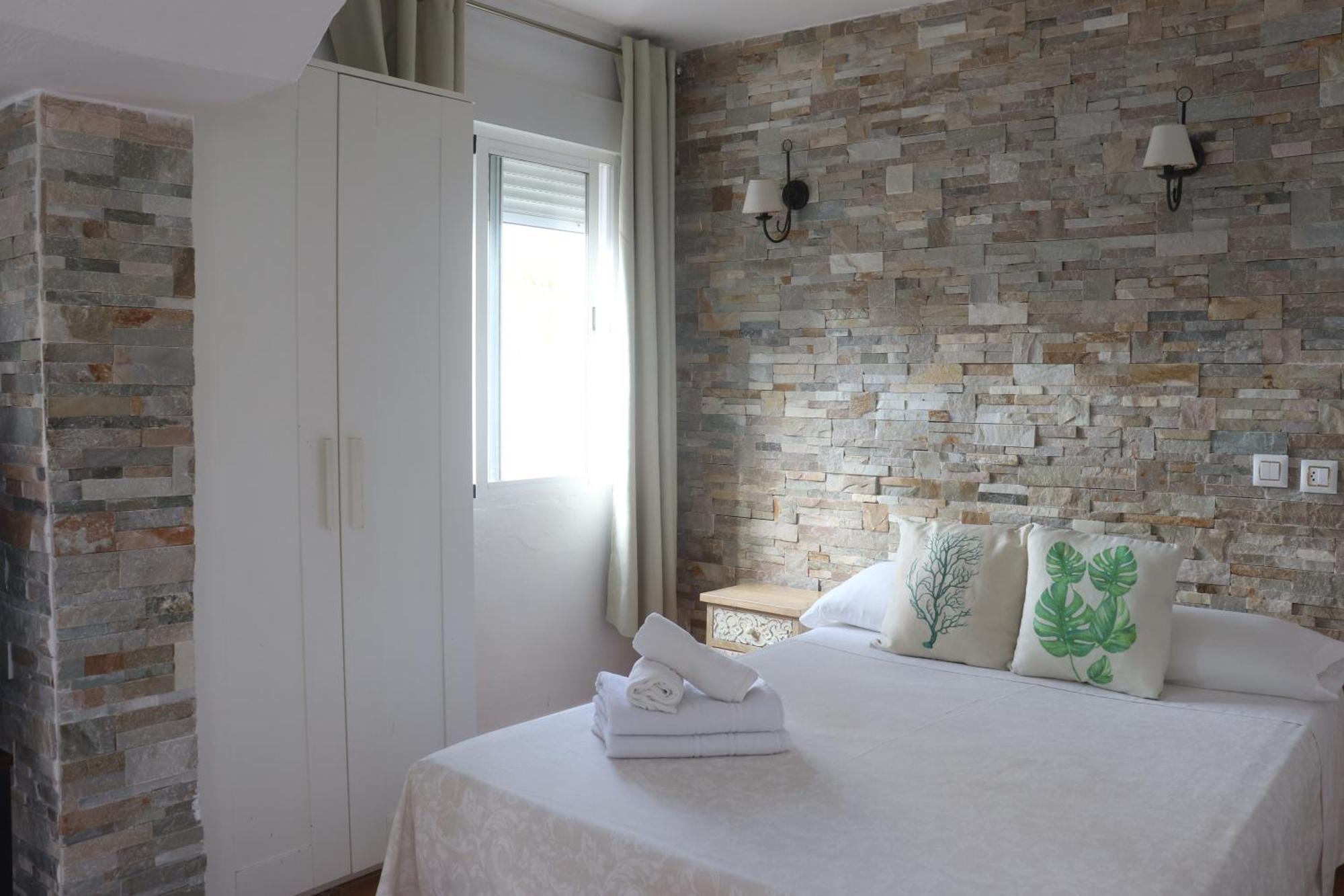 Hostal La Paloma I Calpe Ngoại thất bức ảnh